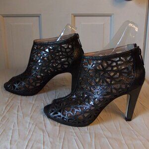 Sacha London Pewter Laser Cut Booties sz 6